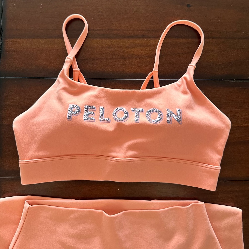 Peloton Set - Picture 2 of 10